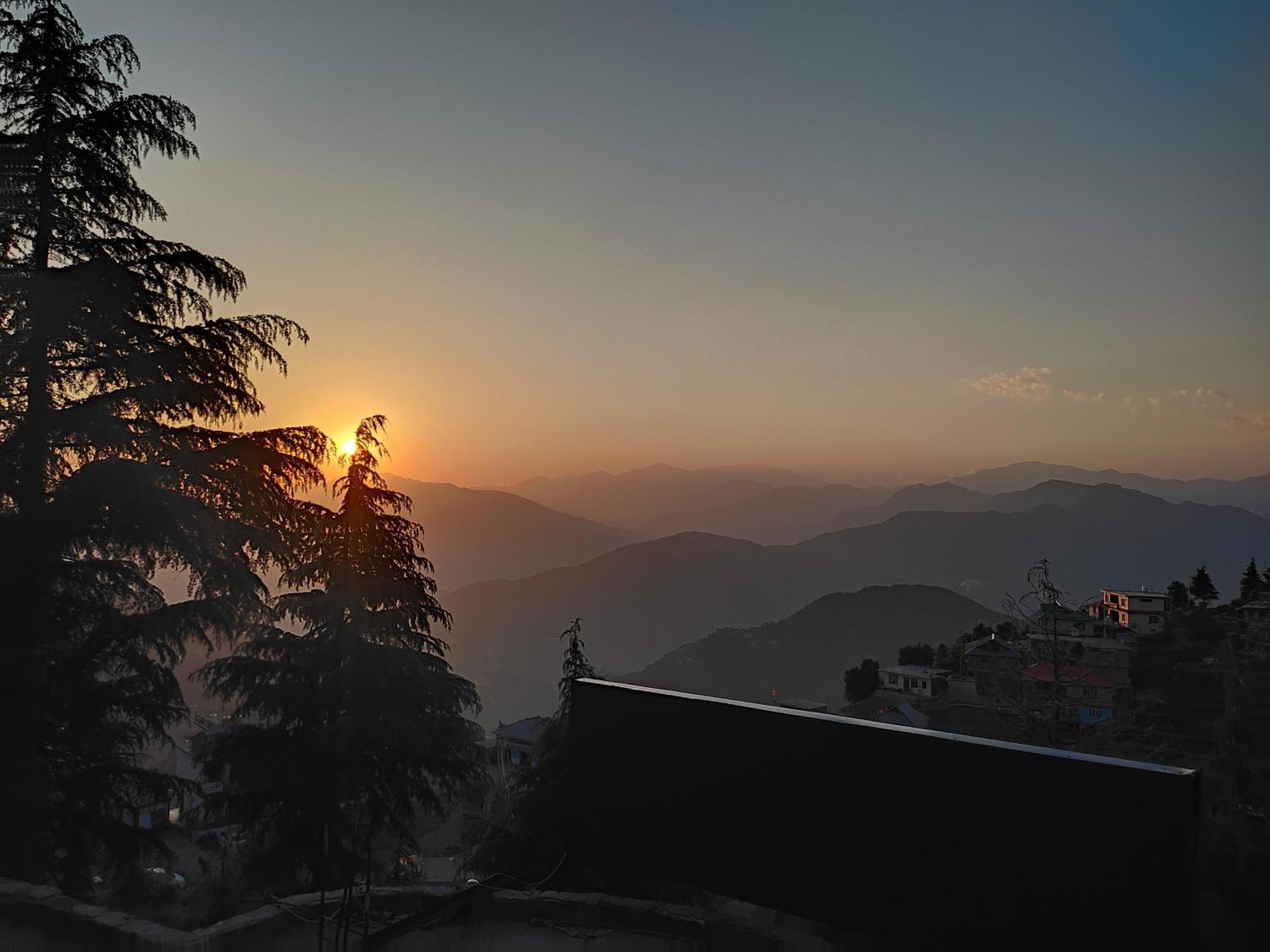 Mud House , Homestay Heritage Dalhousie Extérieur photo