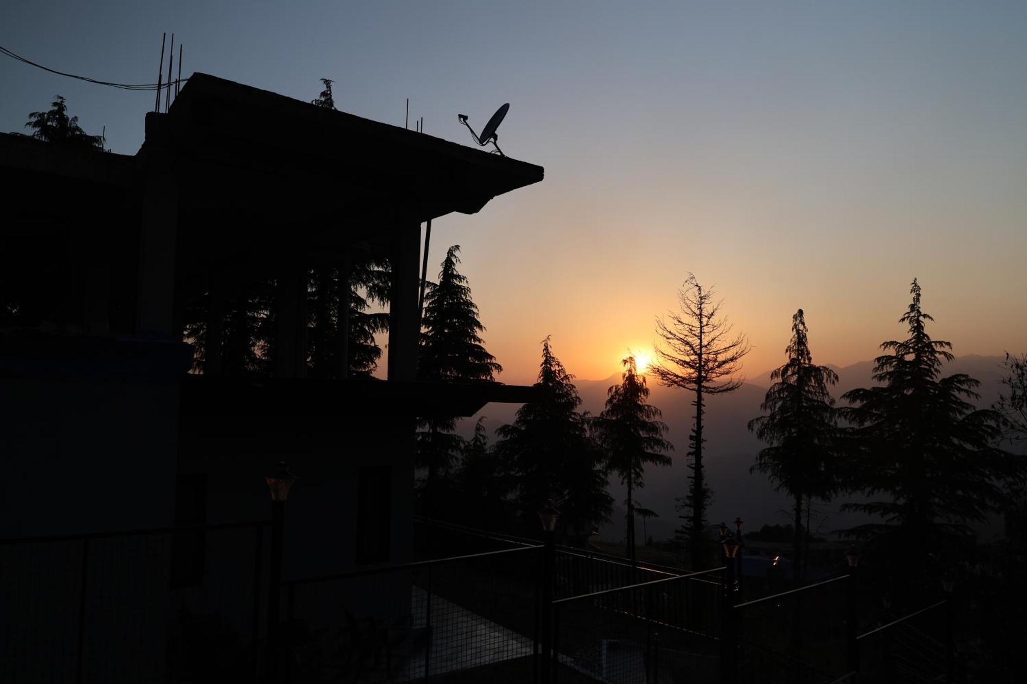 Mud House , Homestay Heritage Dalhousie Extérieur photo